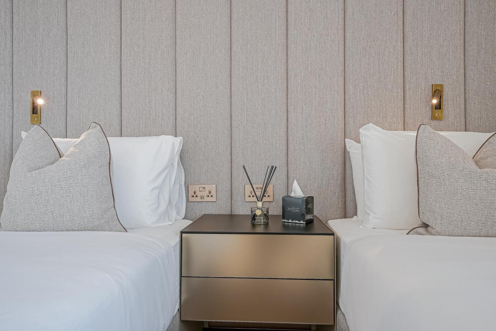Modern 2Br High Floor Haven In Vida Dubai Marina Apartment Bagian luar foto