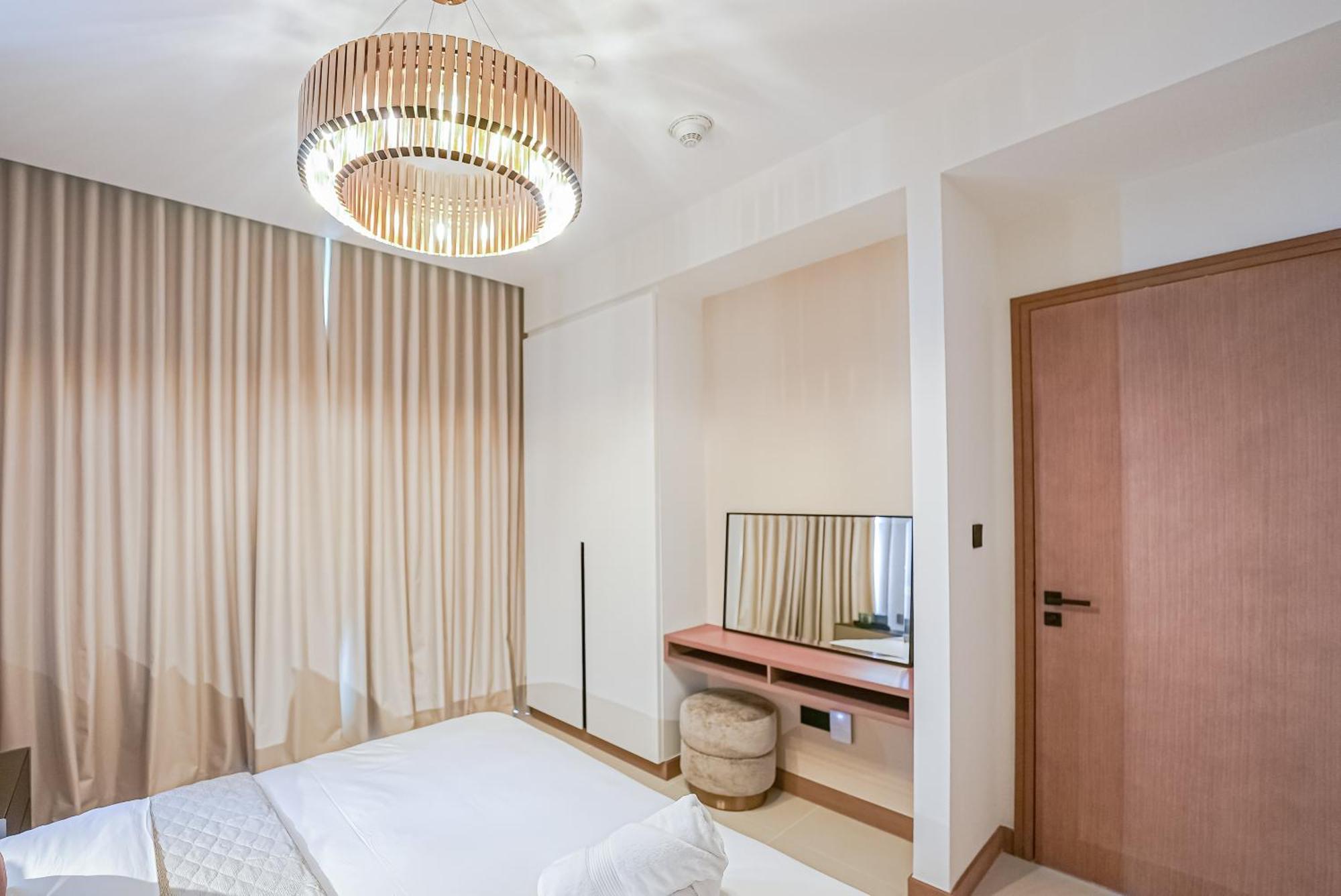 Modern 2Br High Floor Haven In Vida Dubai Marina Apartment Bagian luar foto