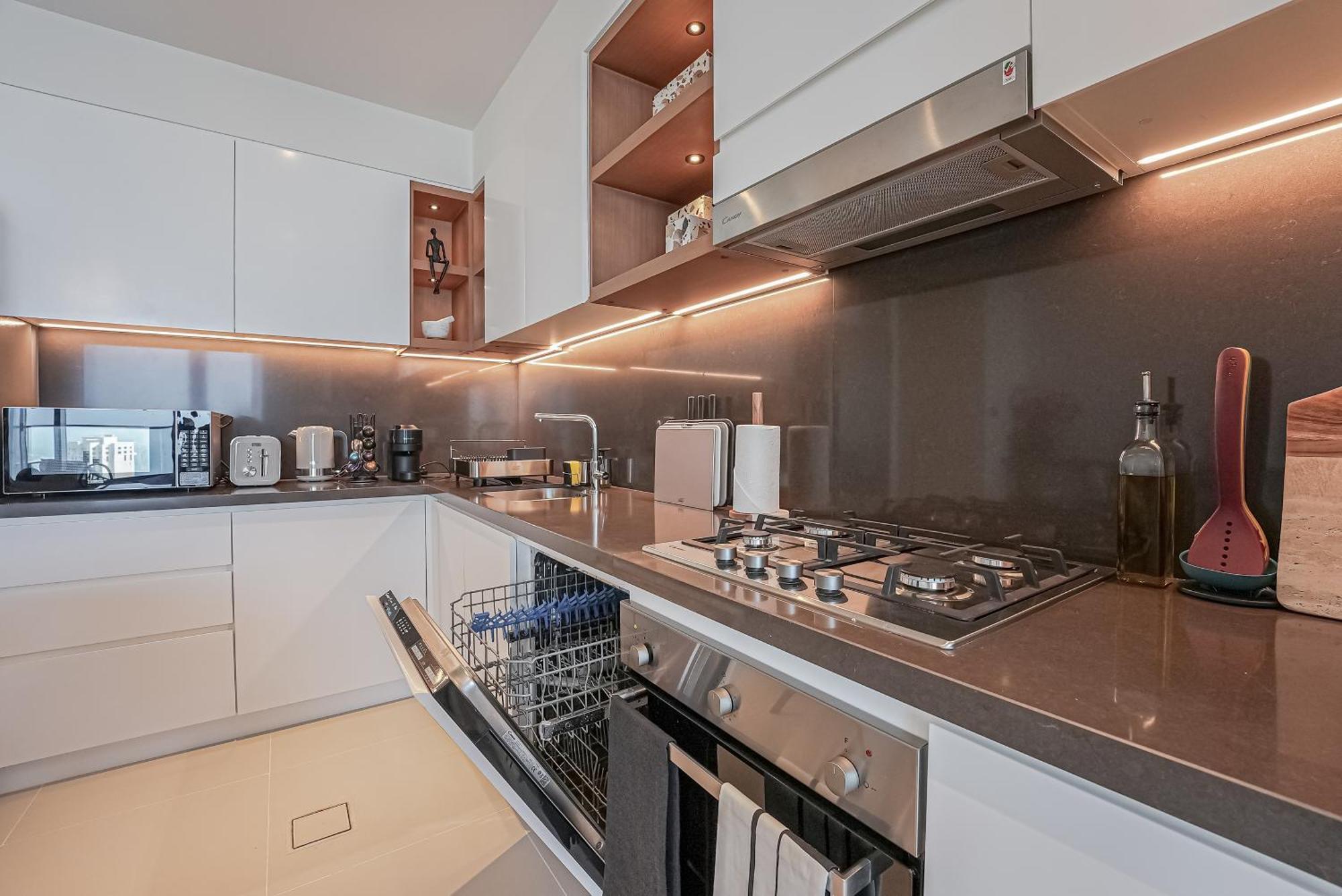 Modern 2Br High Floor Haven In Vida Dubai Marina Apartment Bagian luar foto